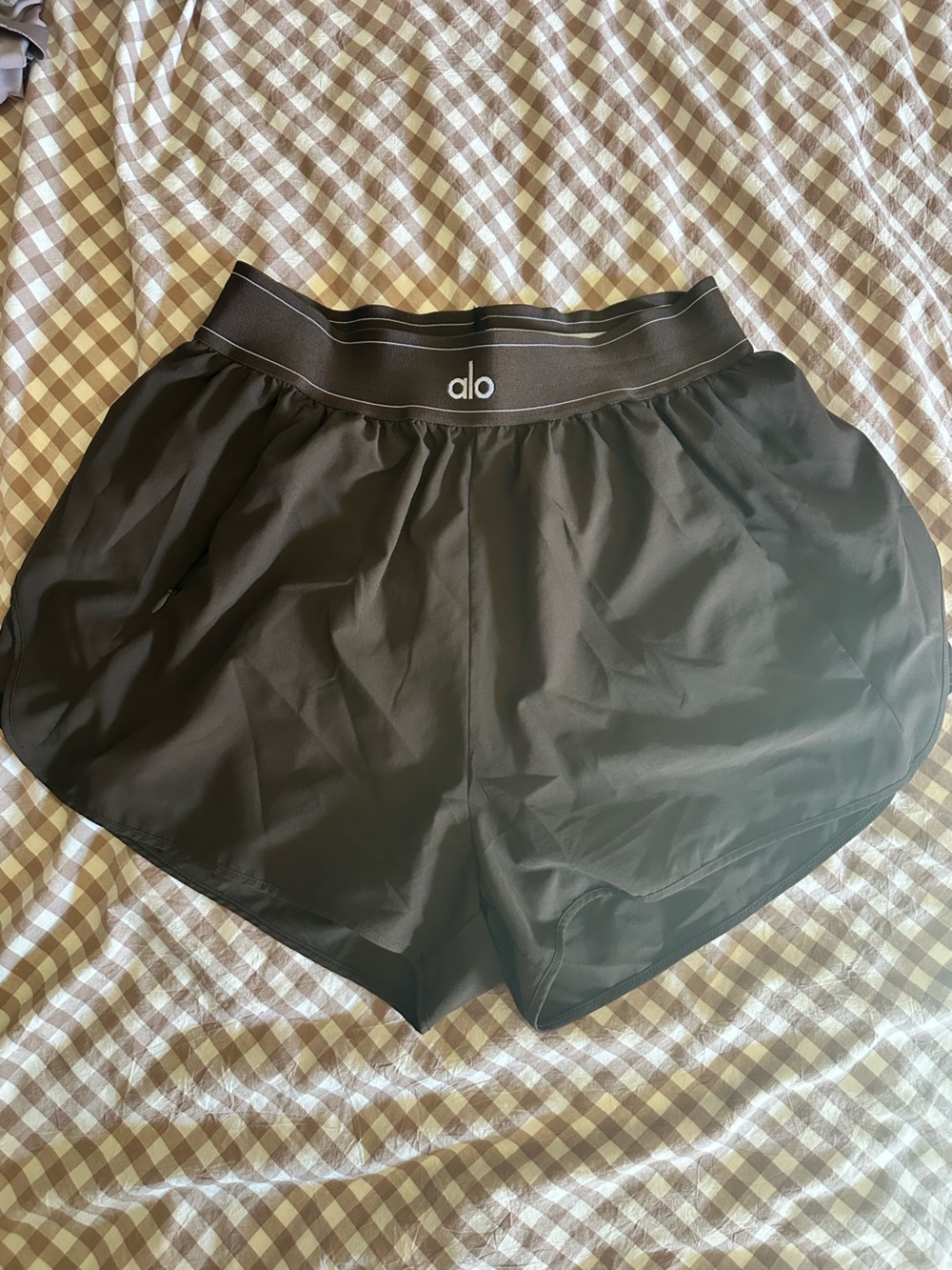 ALO Yoga Women’s Match Point Short Espresso